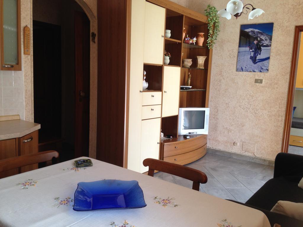 Casa Vacanza "Marina San Giuseppe" Lägenhet Ventimiglia Exteriör bild