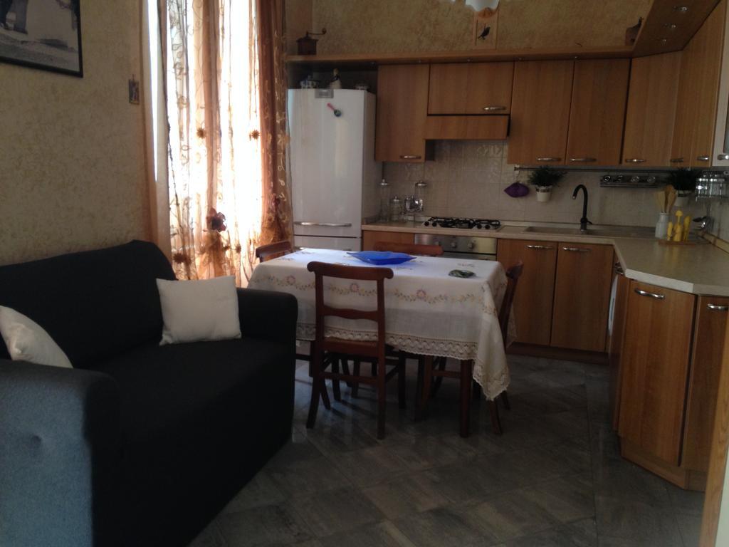 Casa Vacanza "Marina San Giuseppe" Lägenhet Ventimiglia Exteriör bild
