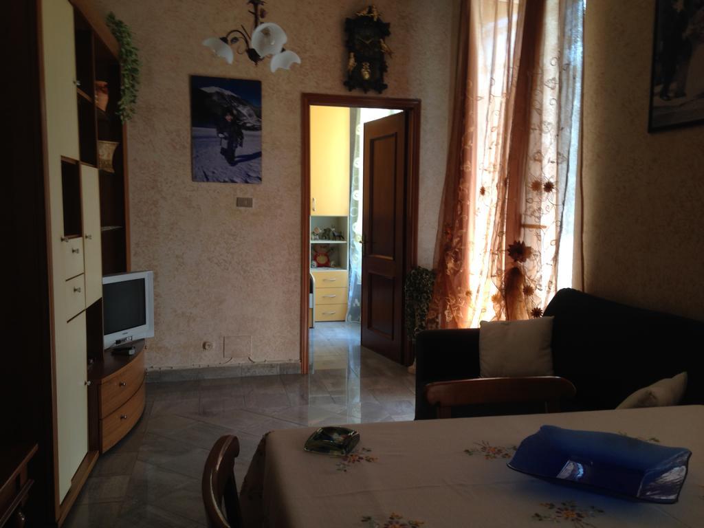 Casa Vacanza "Marina San Giuseppe" Lägenhet Ventimiglia Exteriör bild