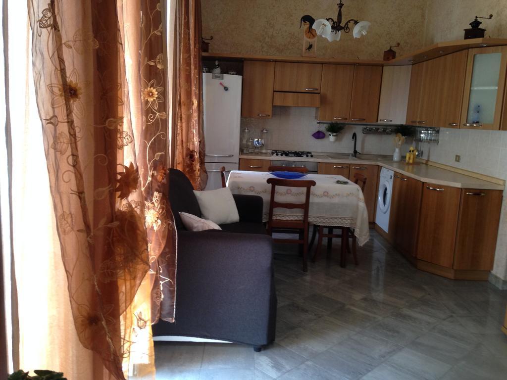 Casa Vacanza "Marina San Giuseppe" Lägenhet Ventimiglia Exteriör bild