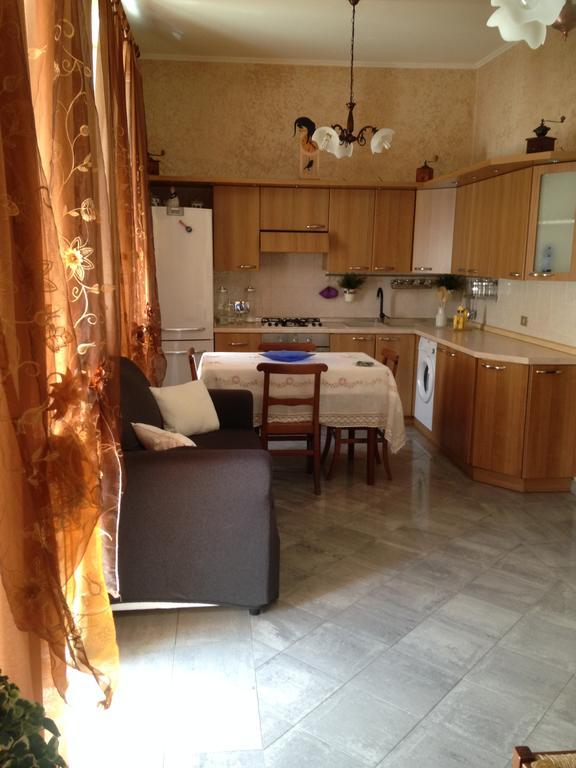 Casa Vacanza "Marina San Giuseppe" Lägenhet Ventimiglia Exteriör bild